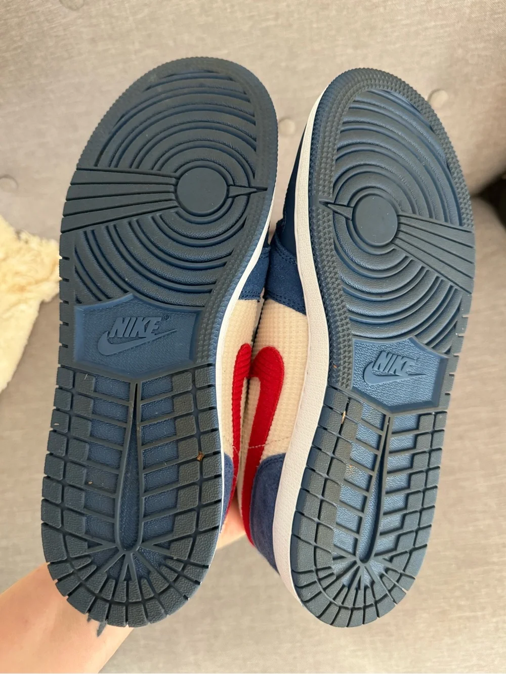 Nike Air Jordan 1 Low SE (GS) Shoes Big Kids SZ 7Y French Blue EUR 40 - Picture 5 of 6